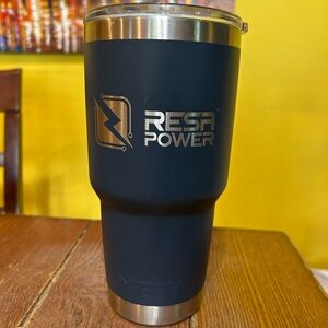 Yeti 30oz. Rambler Cup with Straw Lid Blue